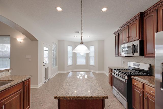 145 Dawns Edge Drive, Conroe, TX 77356