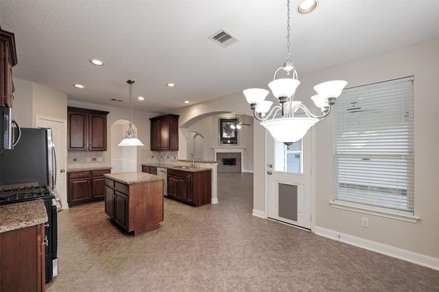 145 Dawns Edge Drive, Conroe, TX 77356