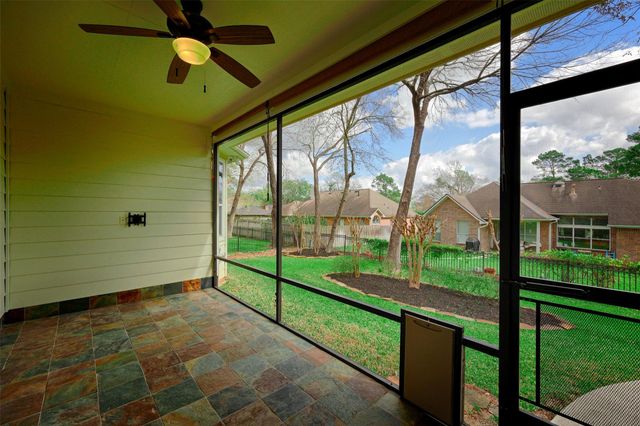 145 Dawns Edge Drive, Conroe, TX 77356