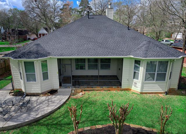 145 Dawns Edge Drive, Conroe, TX 77356