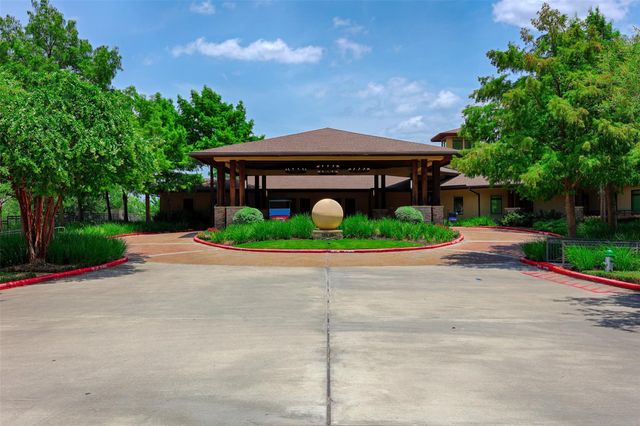 145 Dawns Edge Drive, Conroe, TX 77356