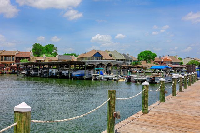 145 Dawns Edge Drive, Conroe, TX 77356