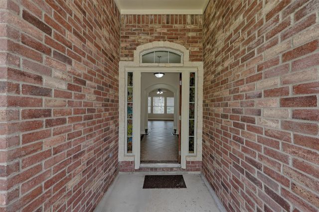 145 Dawns Edge Drive, Conroe, TX 77356