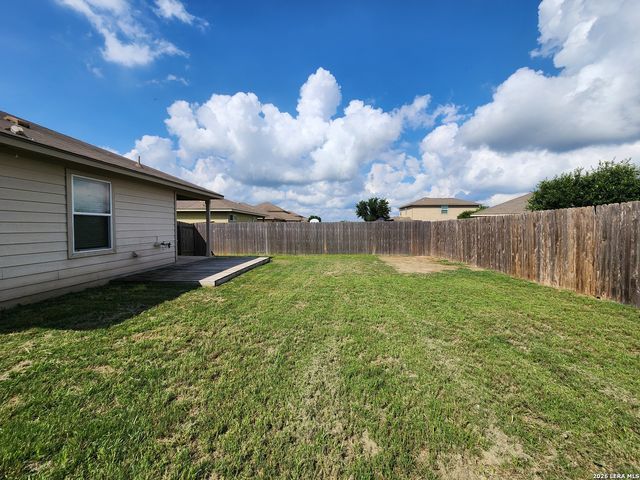 789 GREAT OAKS DR, New Braunfels, TX 78130