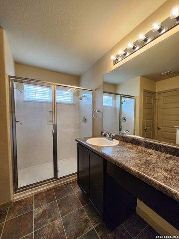 789 GREAT OAKS DR, New Braunfels, TX 78130