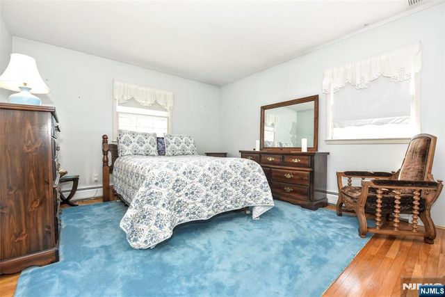 17 Grandview Avenue, Upper Saddle River, NJ 07458