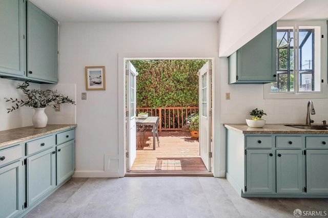 573 Edinburgh Street, San Francisco, CA 94112