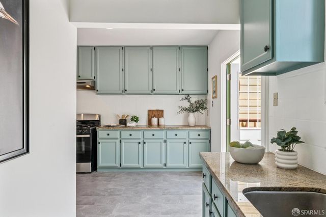 573 Edinburgh Street, San Francisco, CA 94112