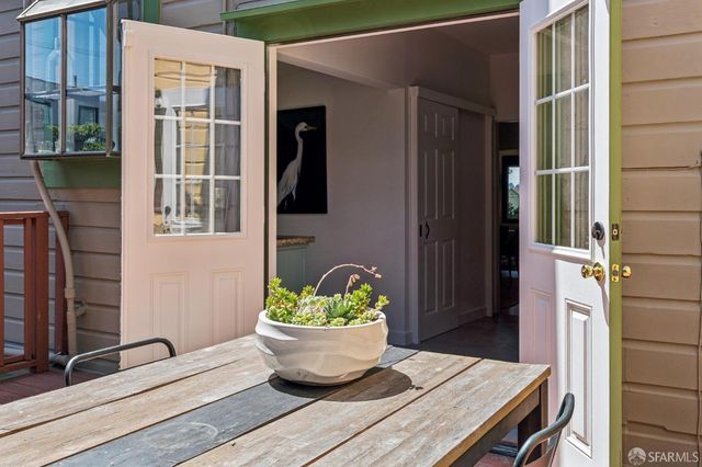 573 Edinburgh Street, San Francisco, CA 94112