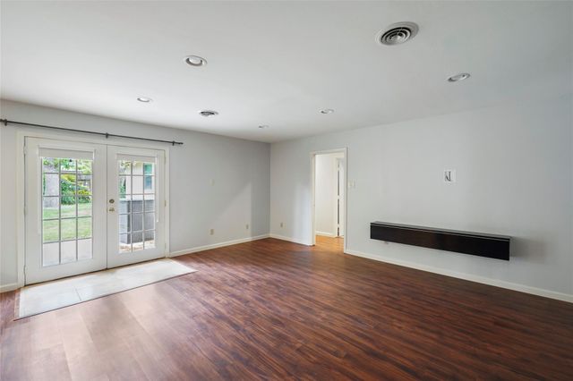 10502 Timberwood Drive, Houston, TX 77043