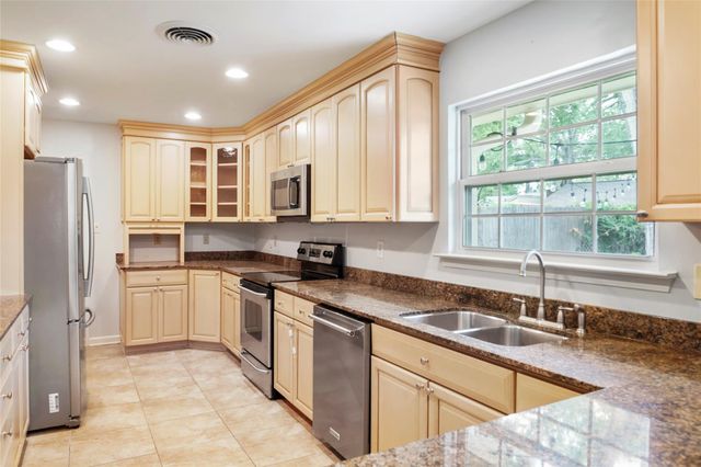 10502 Timberwood Drive, Houston, TX 77043