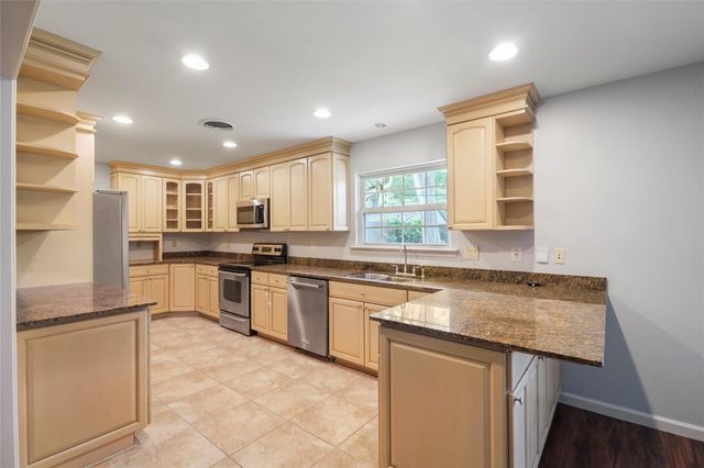 10502 Timberwood Drive, Houston, TX 77043