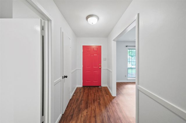 10502 Timberwood Drive, Houston, TX 77043