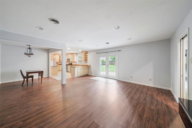 10502 Timberwood Drive, Houston, TX 77043