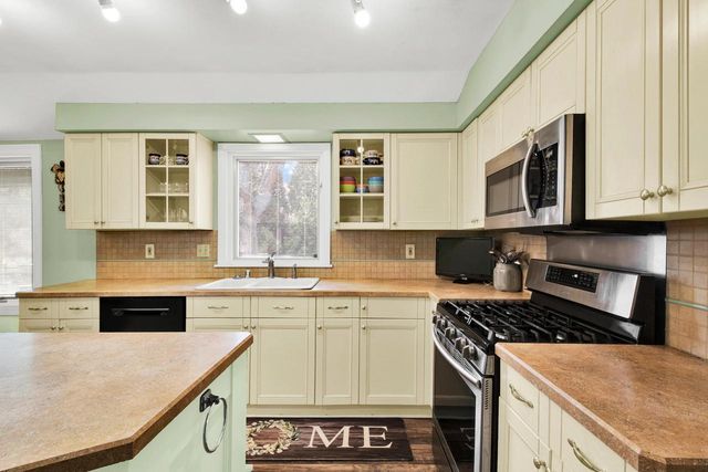 1103 W Montclaire AVENUE, Milwaukee, WI 53217