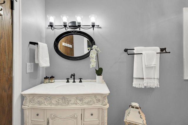 1103 W Montclaire AVENUE, Milwaukee, WI 53217