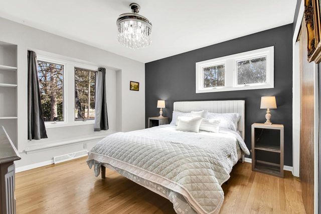 1103 W Montclaire AVENUE, Milwaukee, WI 53217