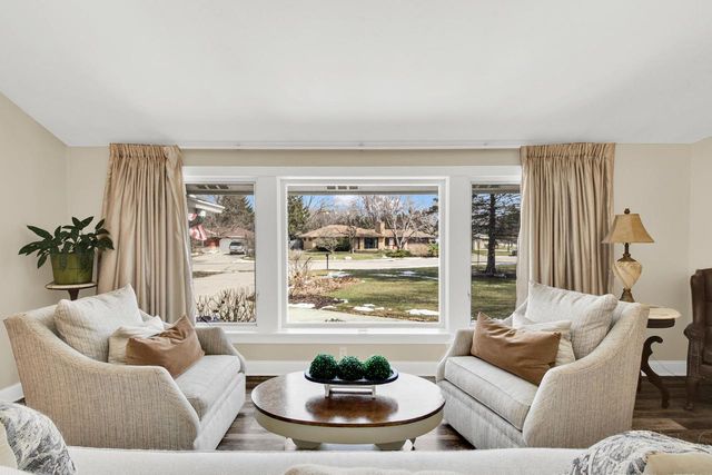 1103 W Montclaire AVENUE, Milwaukee, WI 53217