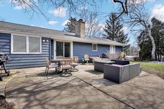 1103 W Montclaire AVENUE, Milwaukee, WI 53217