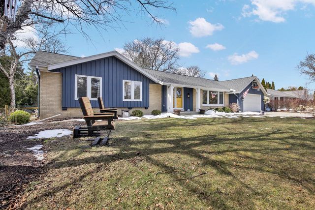 1103 W Montclaire AVENUE, Milwaukee, WI 53217