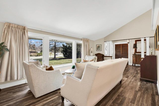 1103 W Montclaire AVENUE, Milwaukee, WI 53217