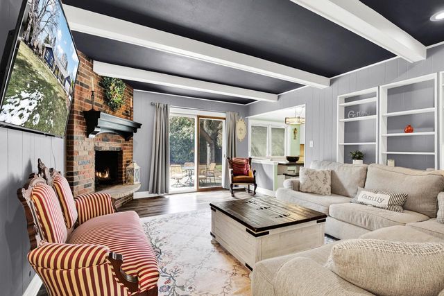 1103 W Montclaire AVENUE, Milwaukee, WI 53217