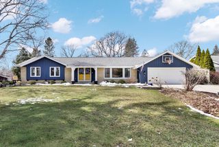 1103 W Montclaire AVENUE, Milwaukee, WI 53217