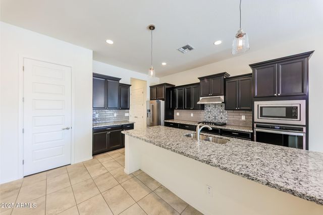 18433 W ELM Street, Goodyear, AZ 85395