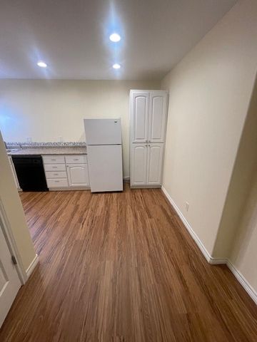 1100 Magnolia Street C, Brownwood, TX 76801