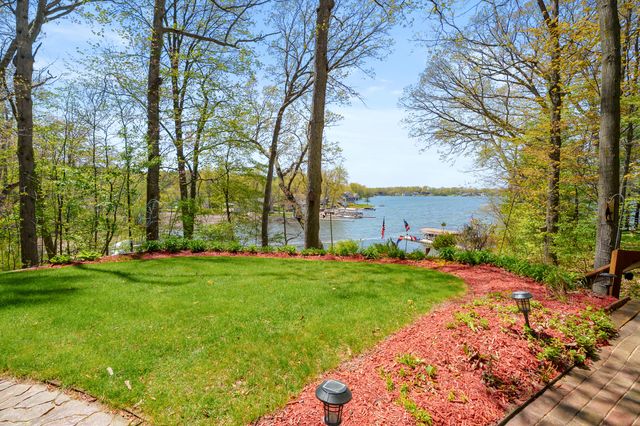 11003 South Drive, Plainwell, MI 49080