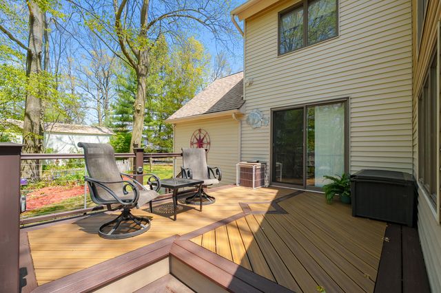 11003 South Drive, Plainwell, MI 49080