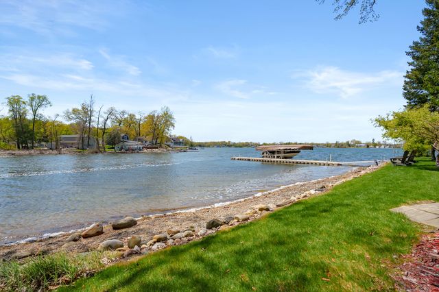 11003 South Drive, Plainwell, MI 49080