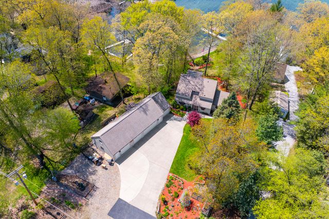 11003 South Drive, Plainwell, MI 49080