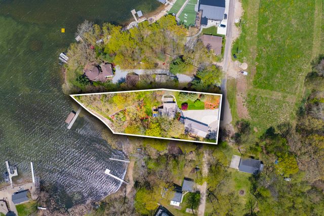 11003 South Drive, Plainwell, MI 49080