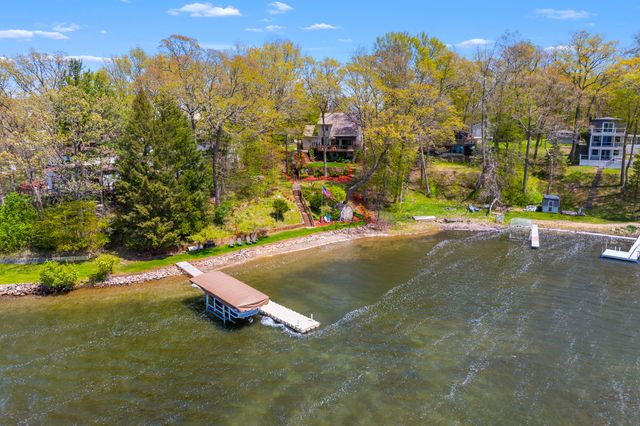 11003 South Drive, Plainwell, MI 49080