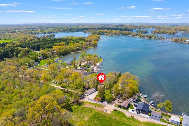 11003 South Drive, Plainwell, MI 49080