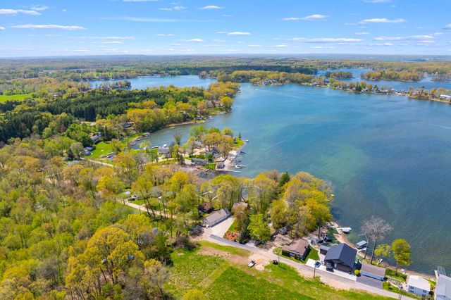 11003 South Drive, Plainwell, MI 49080