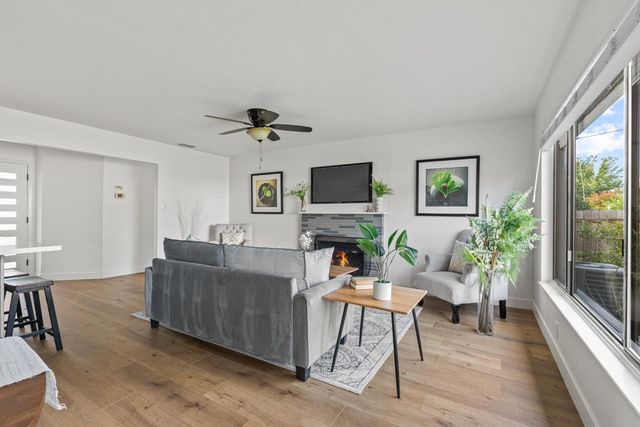 1171 School St, Folsom, CA 95630