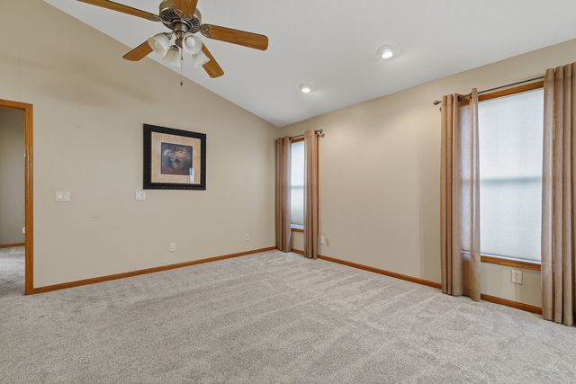 6 NORTHWEST Crossing 6, Davenport, IA 52806