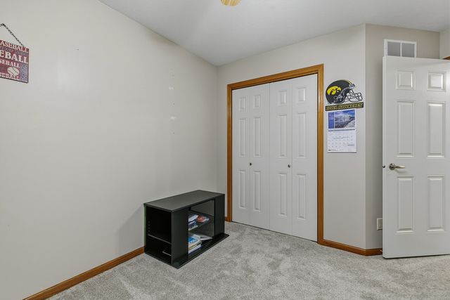 6 NORTHWEST Crossing 6, Davenport, IA 52806