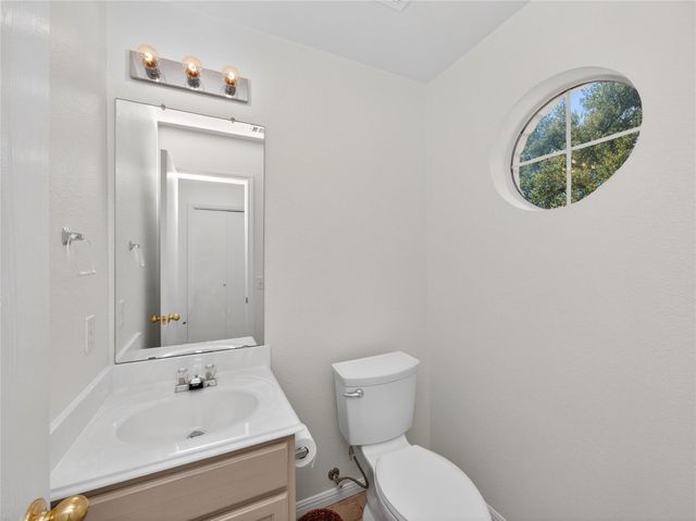 506 Knights ROW, Cottonwood Shores, TX 78657