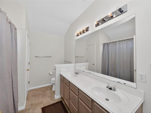 506 Knights ROW, Cottonwood Shores, TX 78657