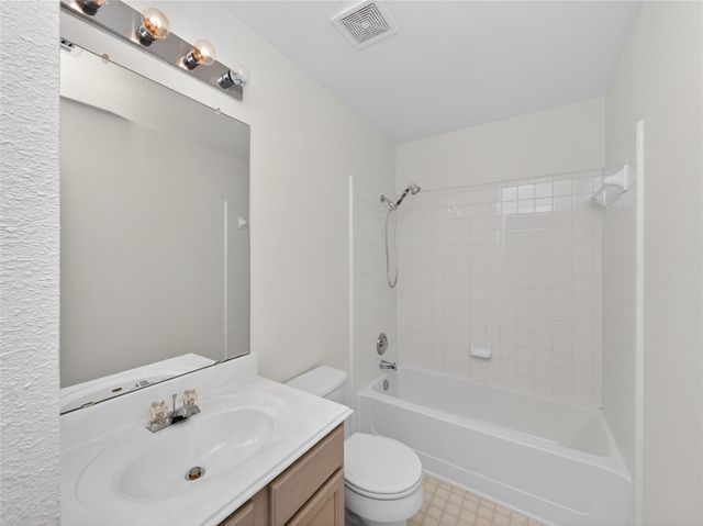 506 Knights ROW, Cottonwood Shores, TX 78657