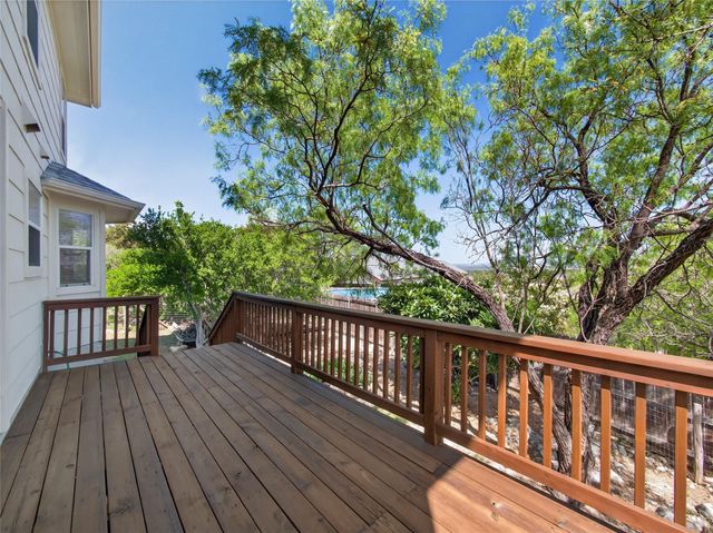 506 Knights ROW, Cottonwood Shores, TX 78657