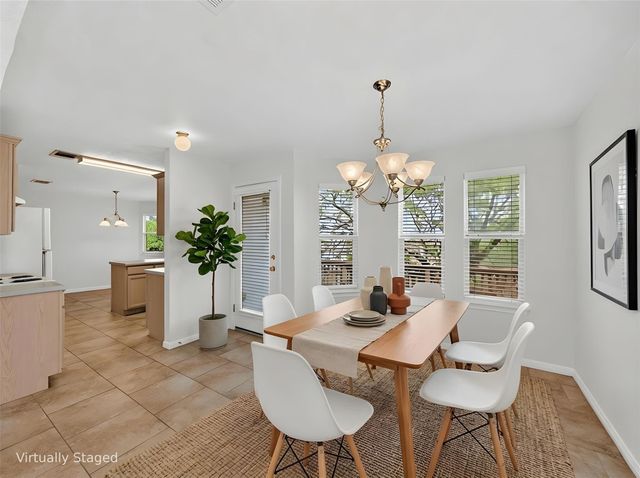 506 Knights ROW, Cottonwood Shores, TX 78657