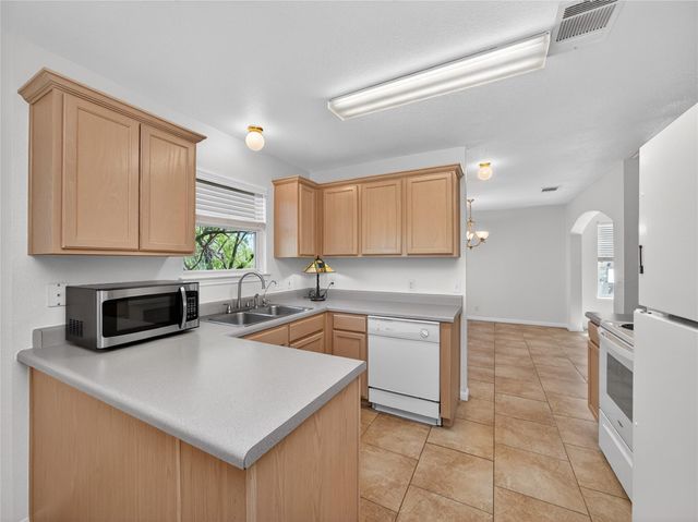 506 Knights ROW, Cottonwood Shores, TX 78657