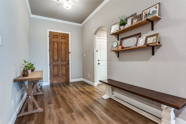 300 Cherry Point Drive, Palmer, TX 75152