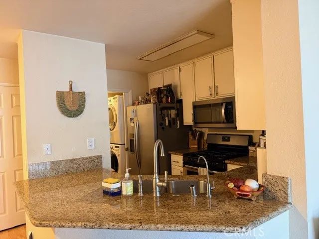 7336 Quill 65, Downey, CA 90242