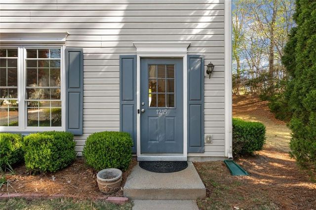 1215 Whitestone Ridge, Alpharetta, GA 30005