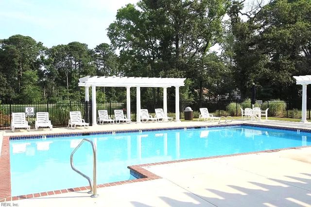 5616 Memorial DR, Virginia Beach, VA 23455